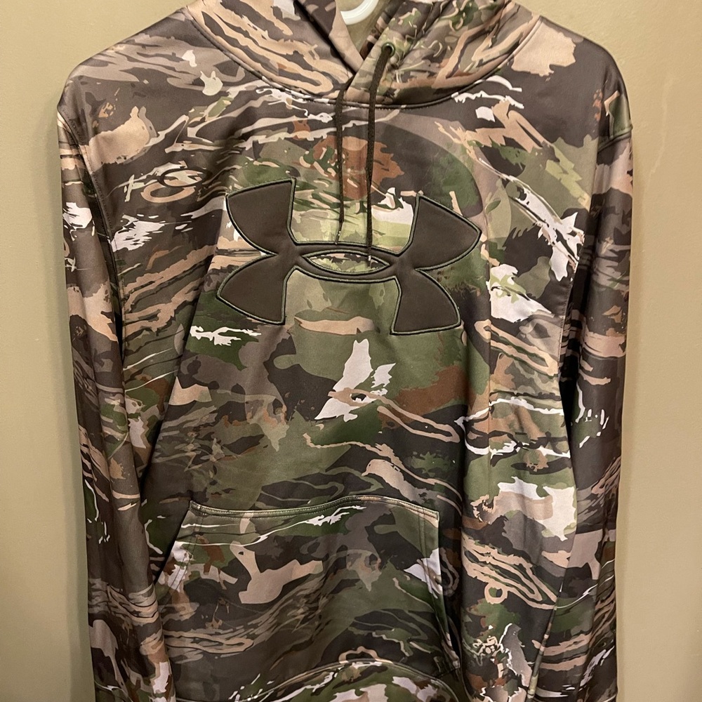 Under armor sweatshirt